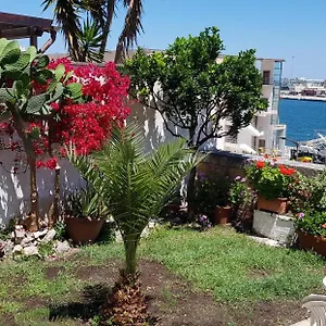 Apartment La Casa Sul Porto, Brindisi
